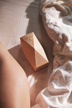 Laden Sie das Bild in den Galerie-Viewer, Supreme Silkening BODY LOTION